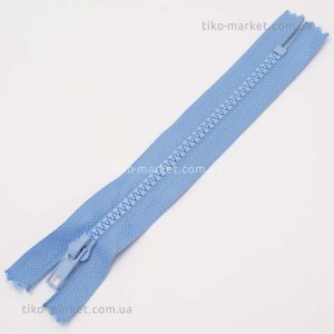 zipper-tractor-group005-331-001